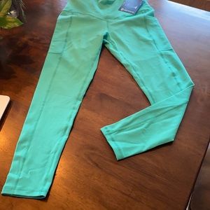 Born Primitive Rise and Grind Capri leggings mint color medium